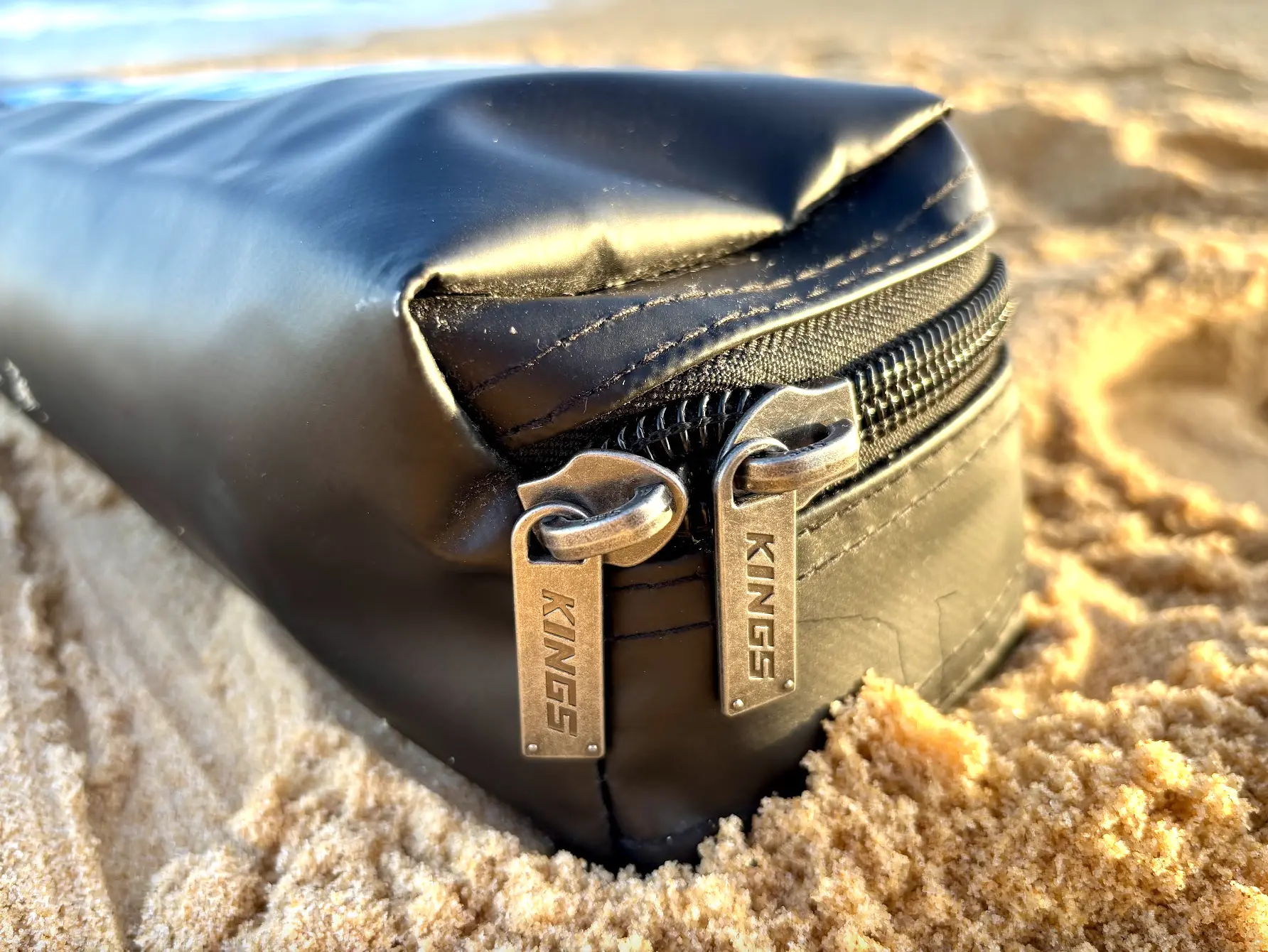 Rugged zippers on the Kings Shower Tent