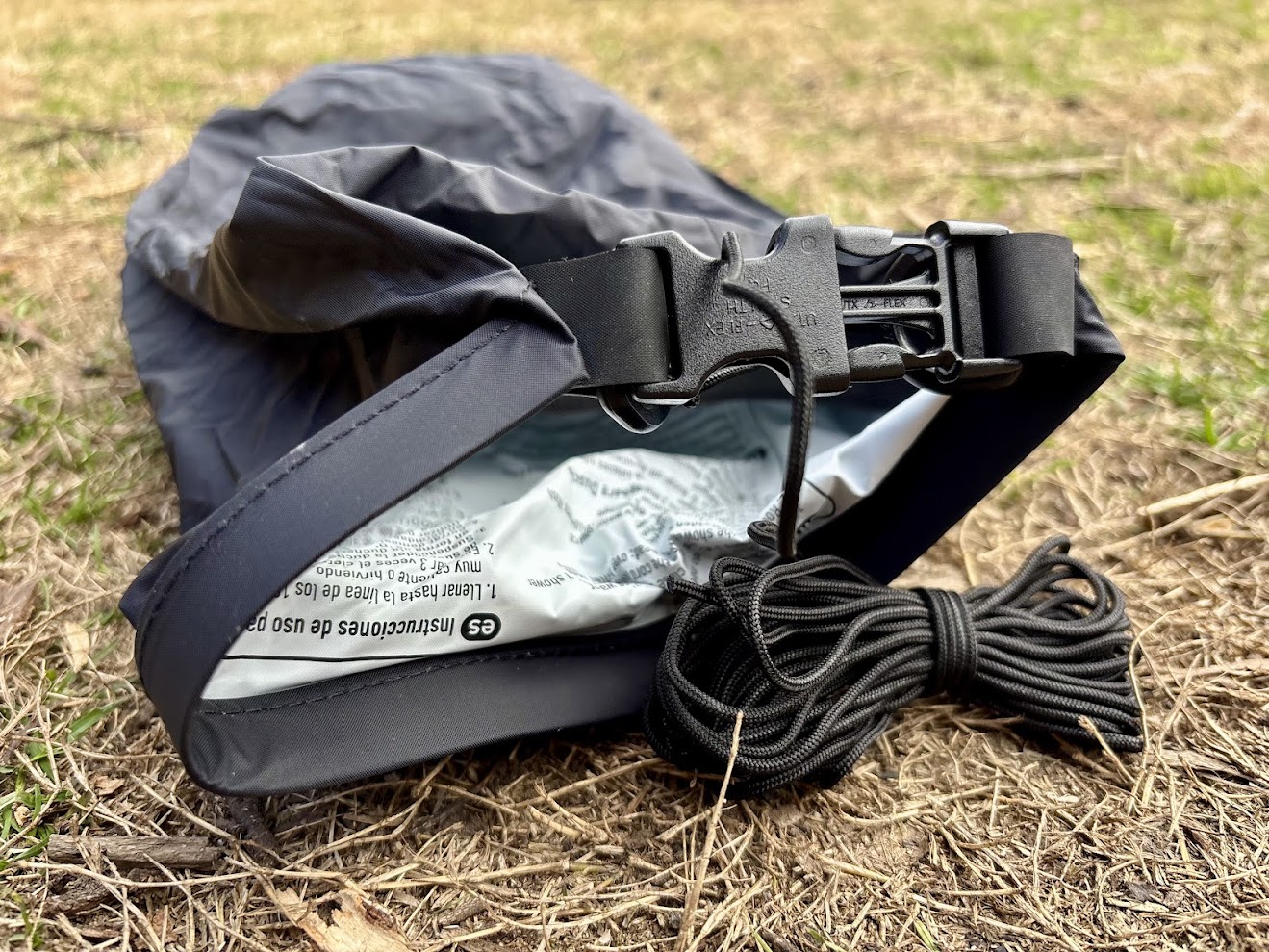 Robust 70D nylon and buckle of the Sea to Summit Pocket Shower
