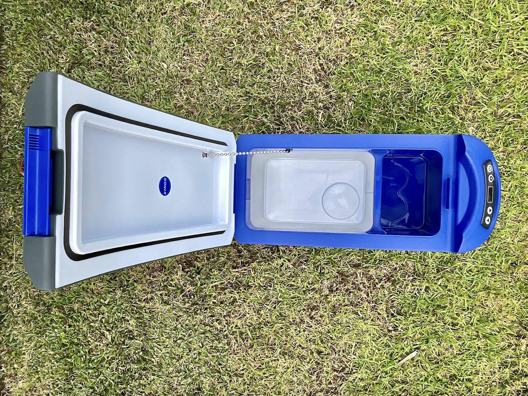 Kings 12V console fridge top view with lid open
