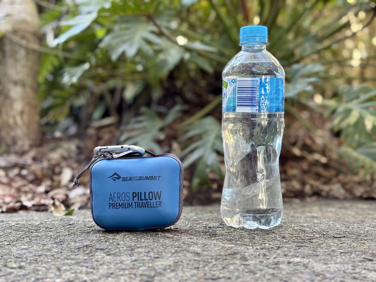 Packed size of the Sea to Summit Aeros Premium traveller pillow​ is only 9 x 7.5 x 4.5 cm