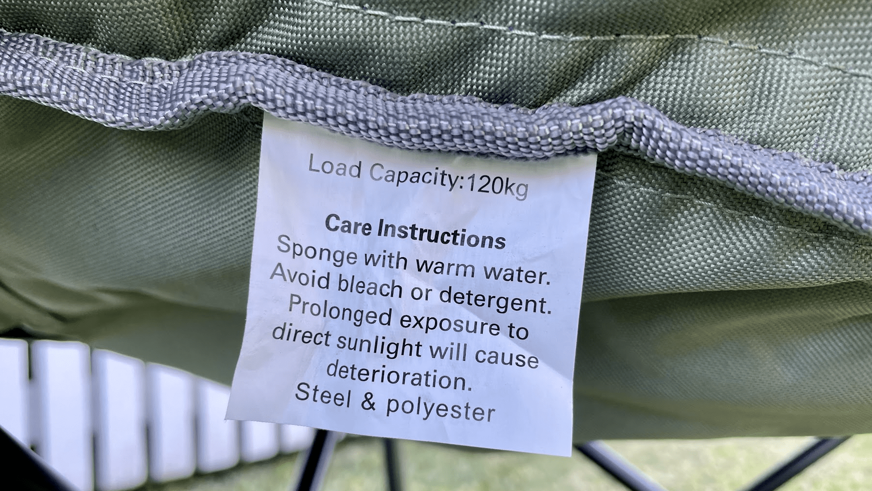 Product label and 600D polyester fabric of the Spinifex Moon Chair