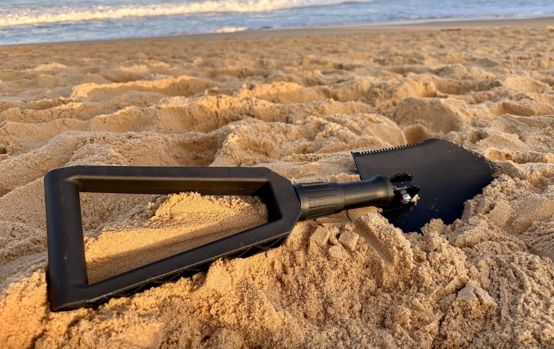 Hercules Off-Road Recovery Shovel on the beach