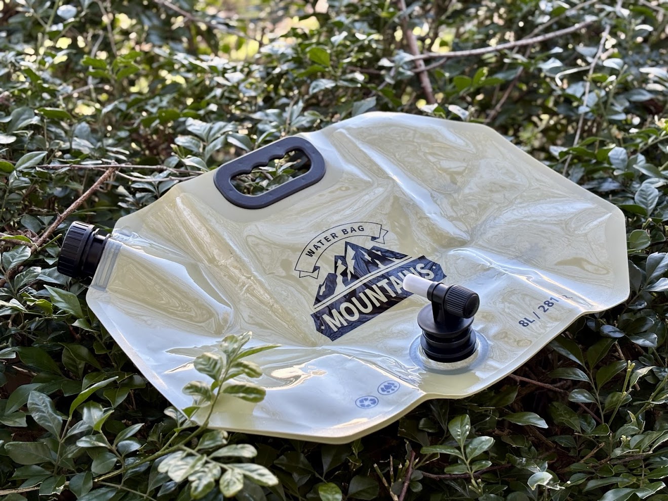 Unfolded empty 8L camping water bag​