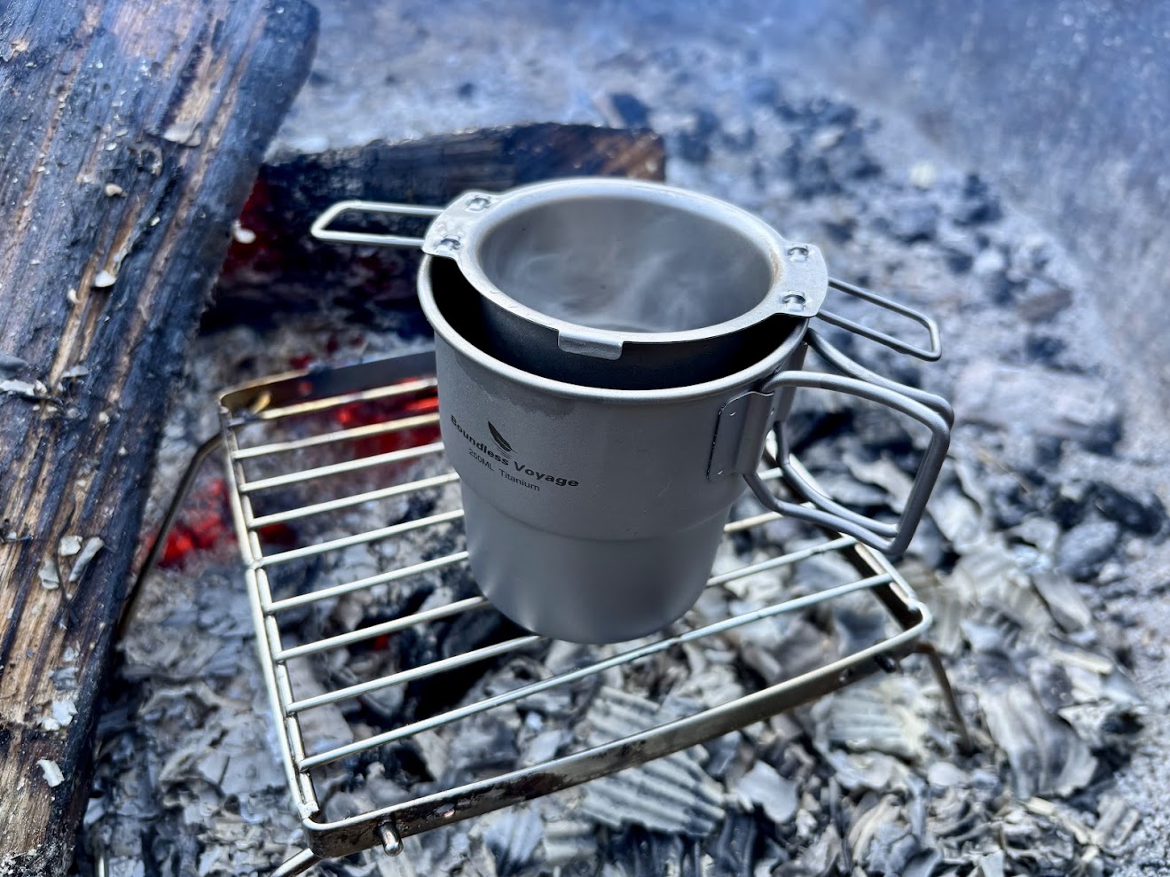 Using the Boundless Voyage titanium coffee filter in combination with the 250ml titanium mug