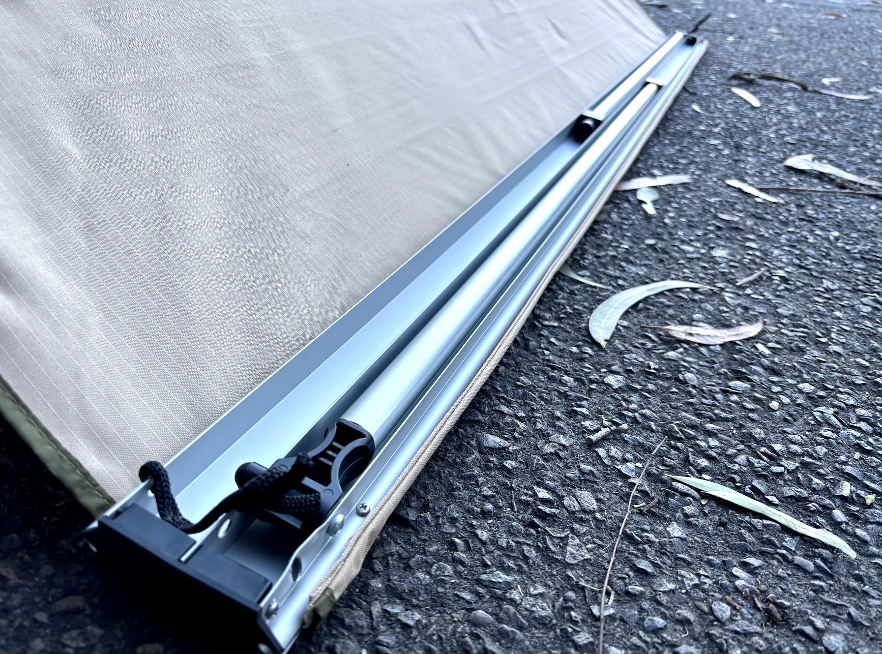 The aluminium alloy poles of the XTM car awning are twist-lock style that adjust smoothly and hold firm once locked into place