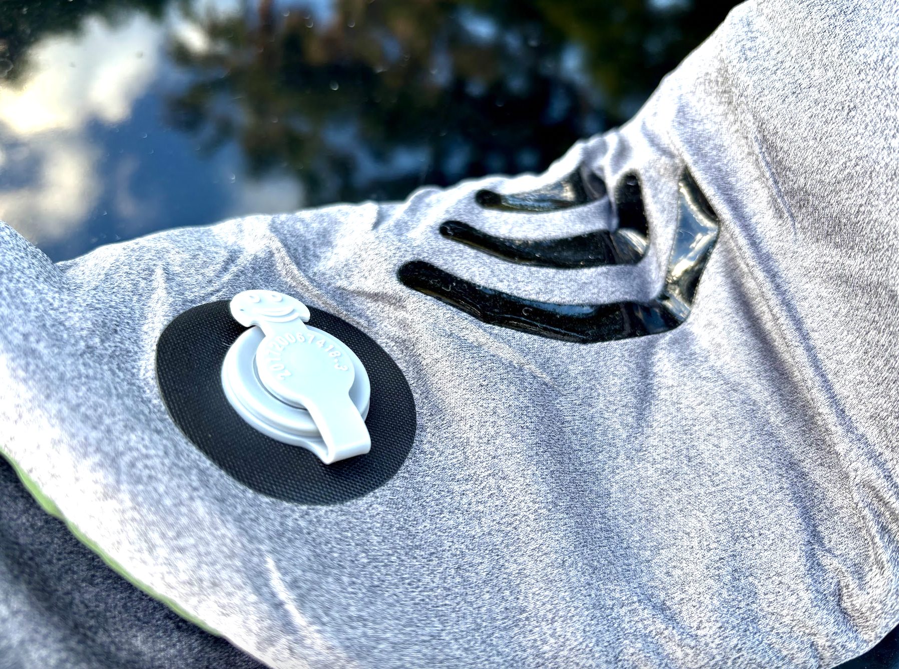 Air valve of the compact camping pillow from Hikenture