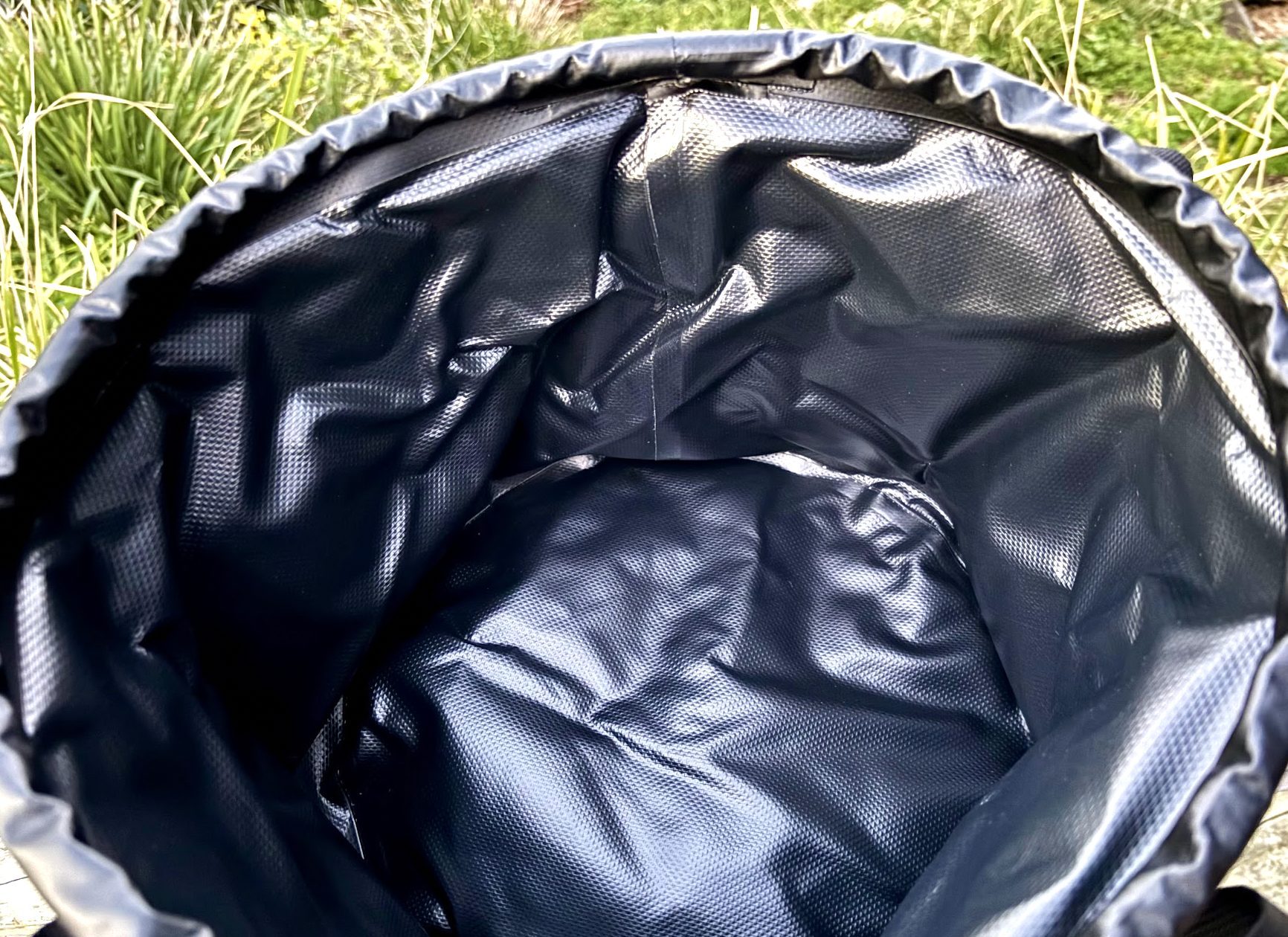 Inside tarpaulin of the Baio portable water container for camping