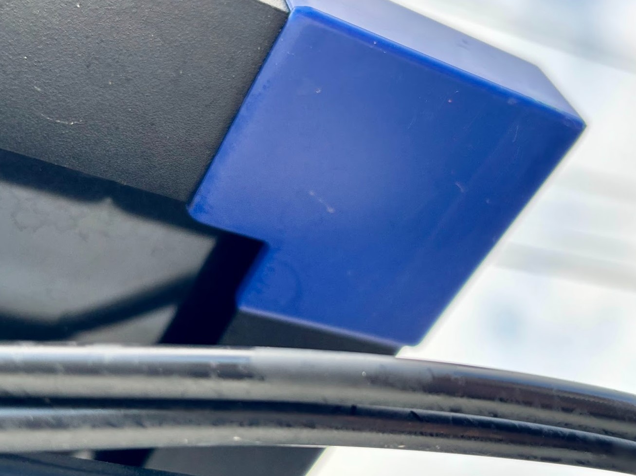 Corner fixings of the kings fixed solar panel 100W