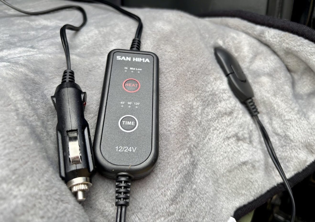 Detachable controller on the San Hima portable heated blanket for camping