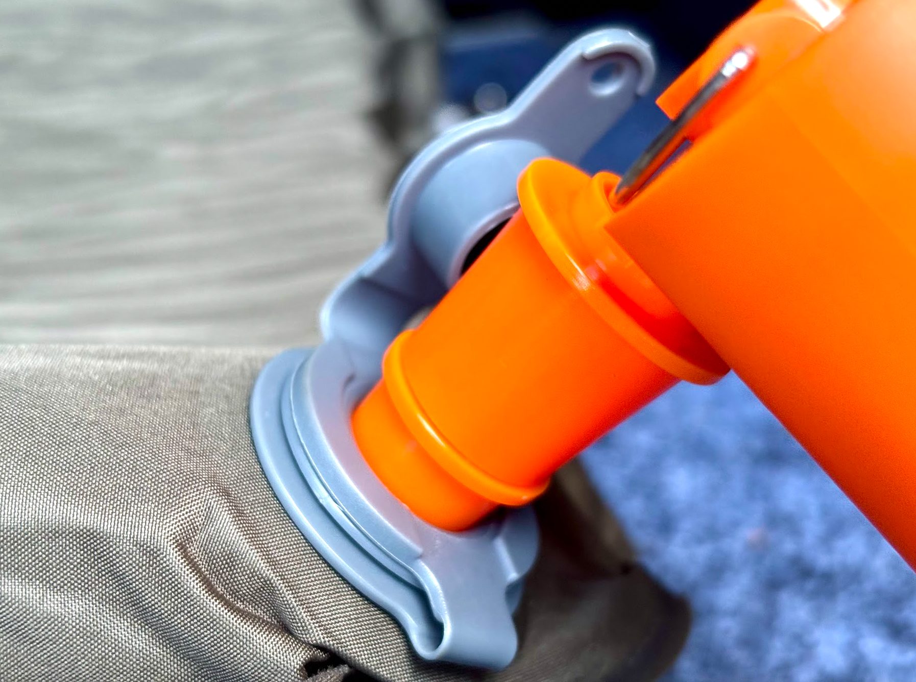 Flextail Tiny Pump in operation inlfating a camp pillow
