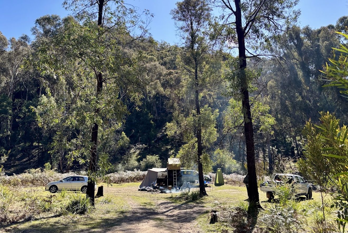Neighbouring campers setup at secluded area at Airly Gap Campground