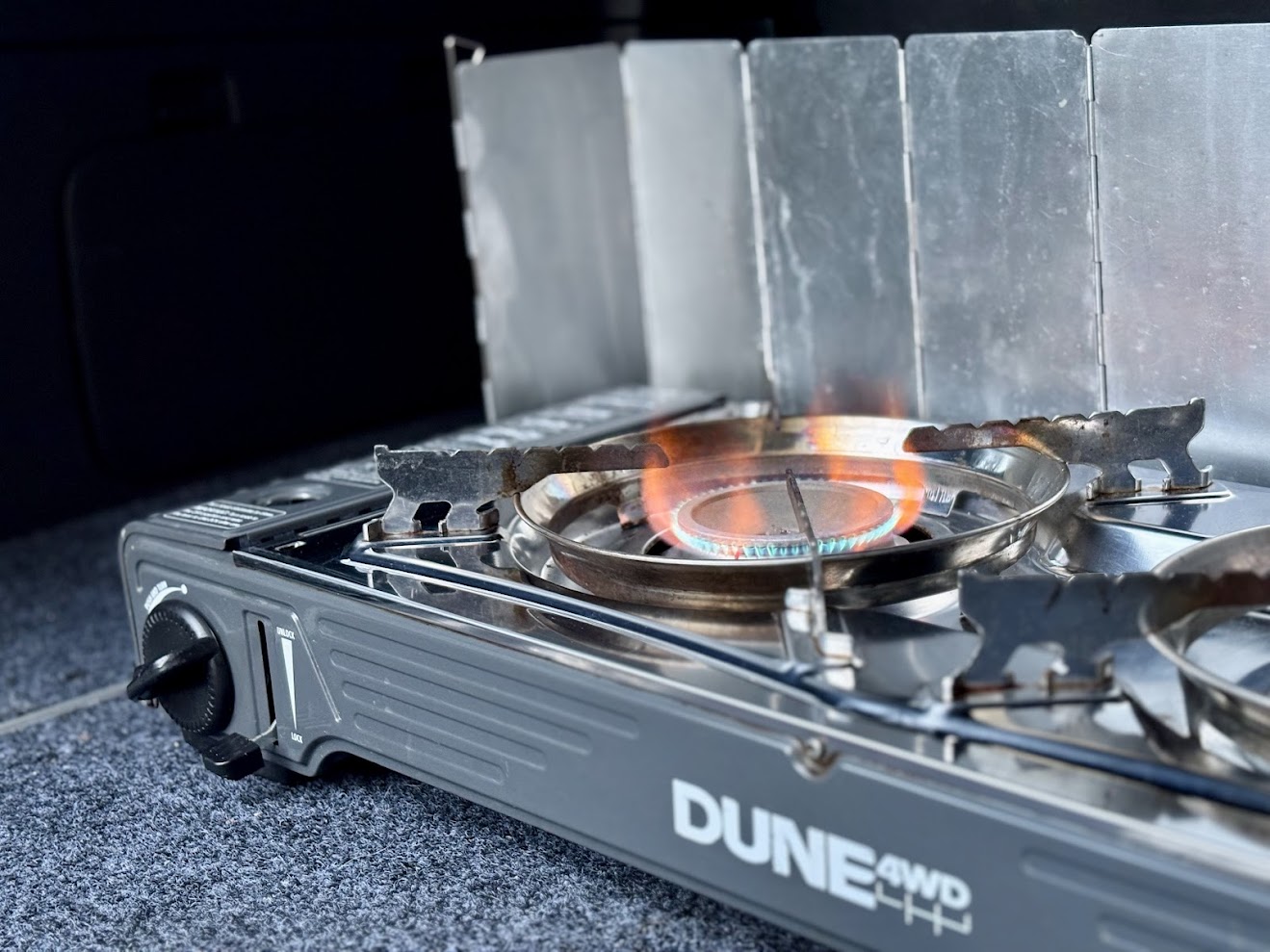 Single burner flame close-up of Dune Dual Camp Stove