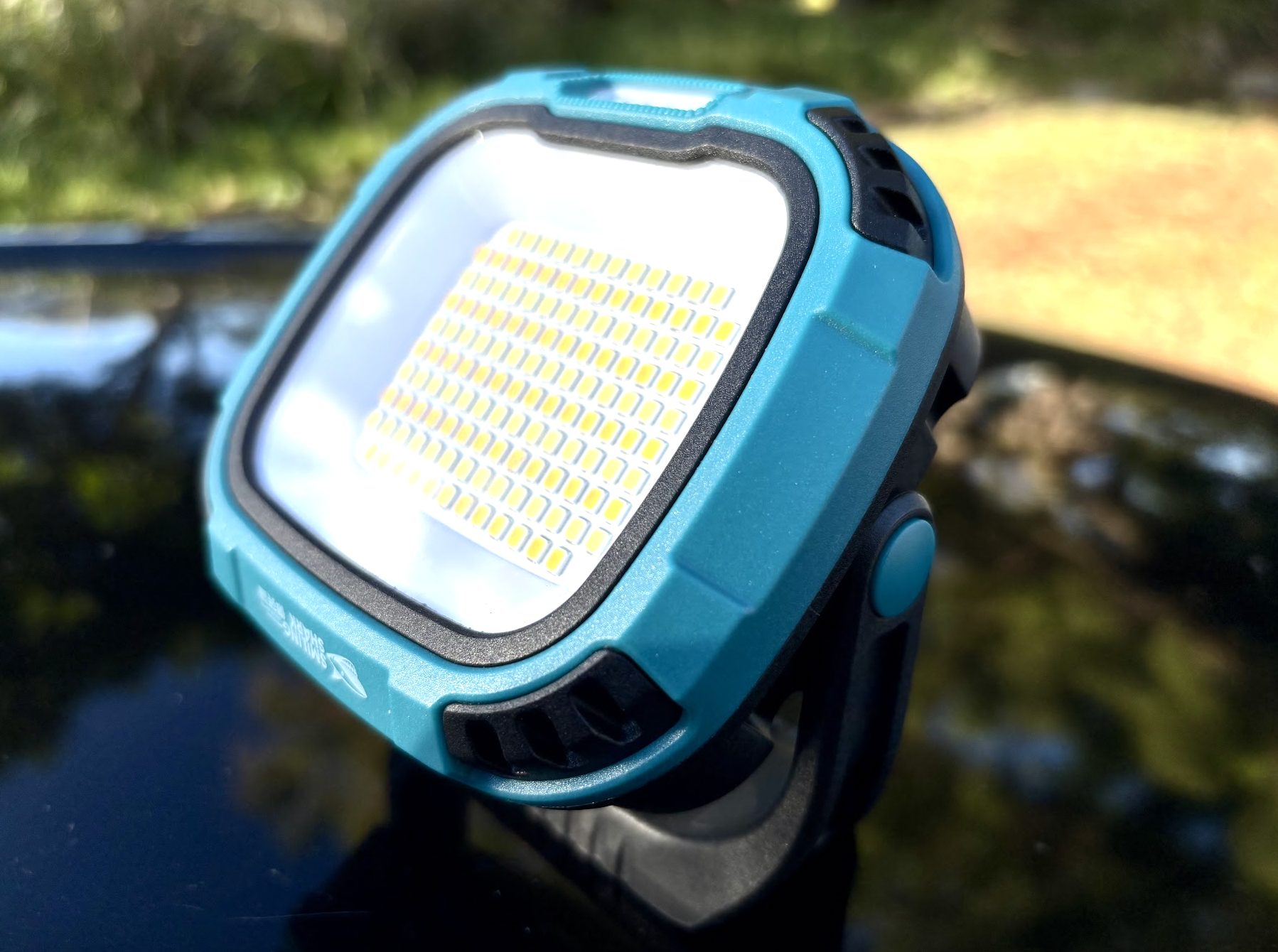 Side view of the Smiling Shark rechargeable magnetic work light