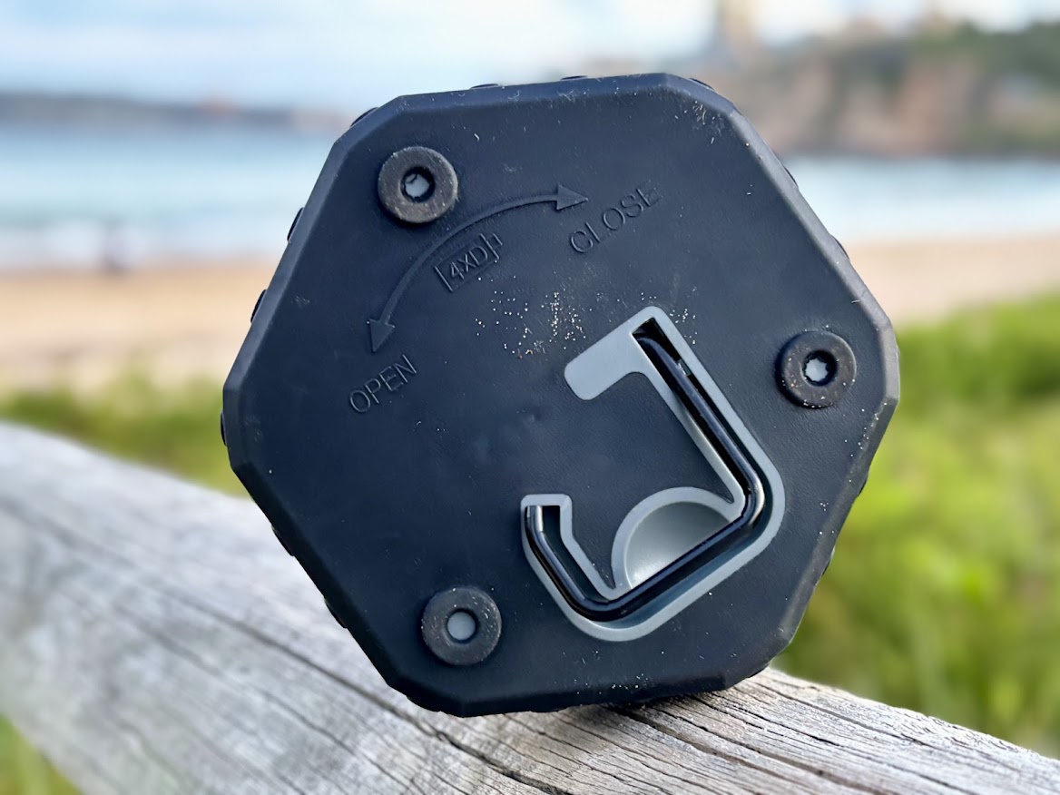 A standout feature of the Wanderer Moonbeam is the clever hanging hook on the base which is perfect for hanging it upside down