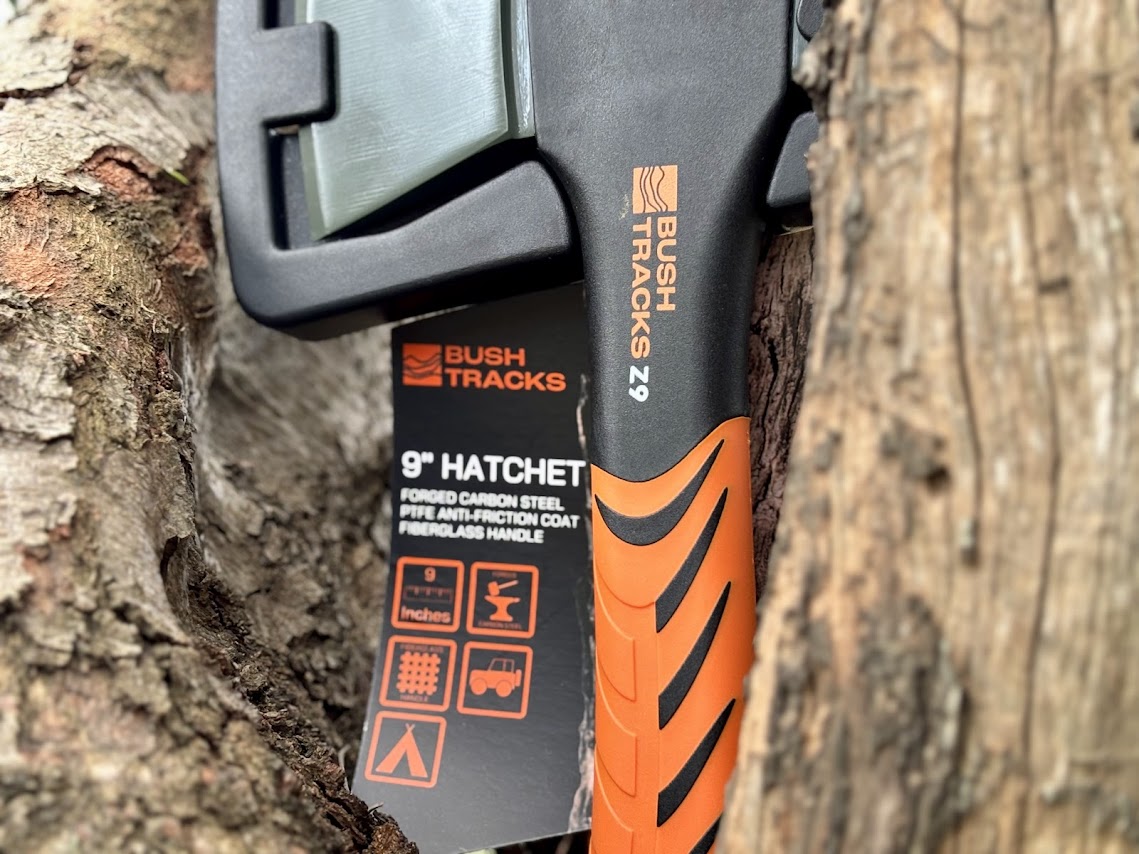 Product label of the Bush Tracks Z9 hatchet axe
