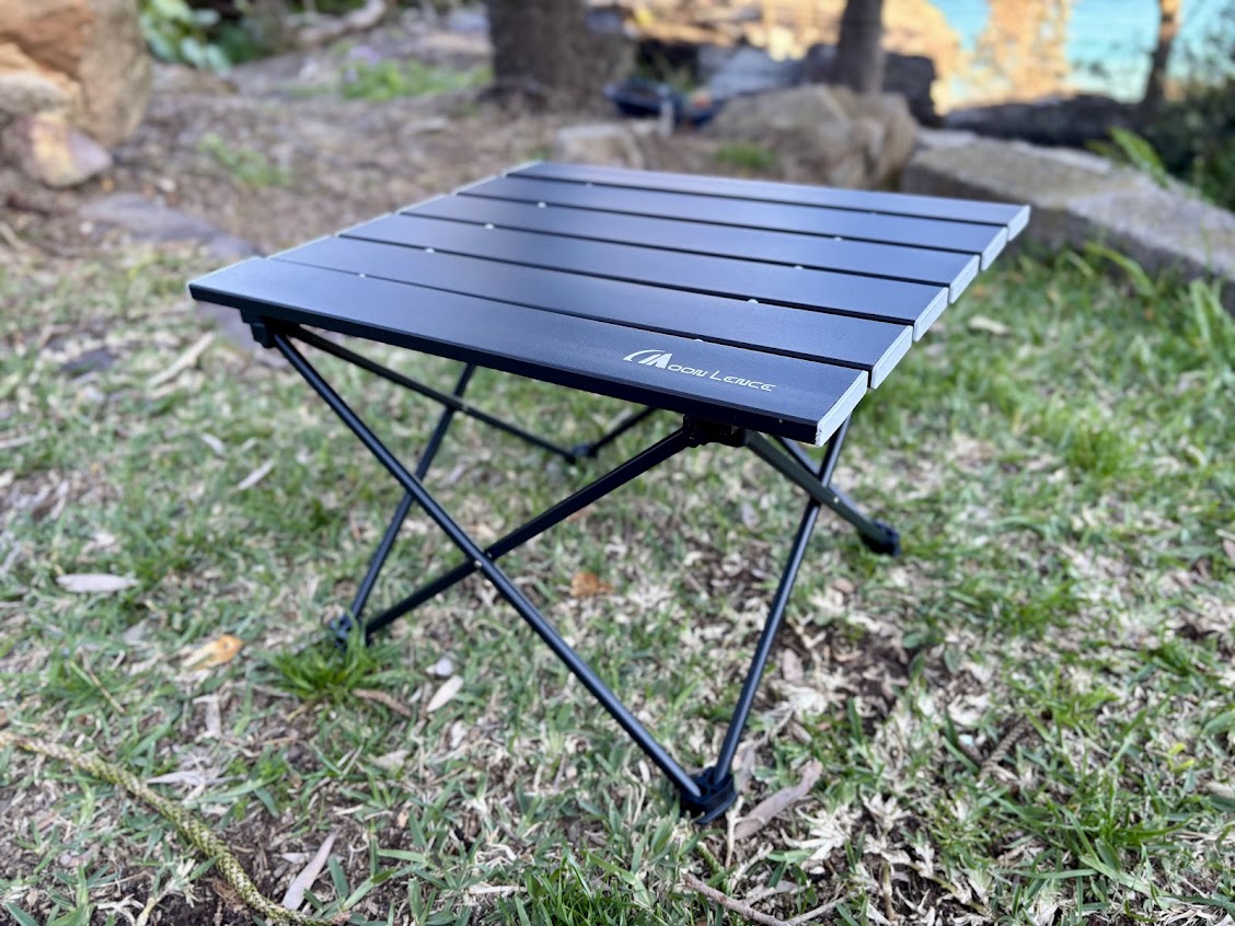 Setting up this compact foldable Moon Lence table in under a minute