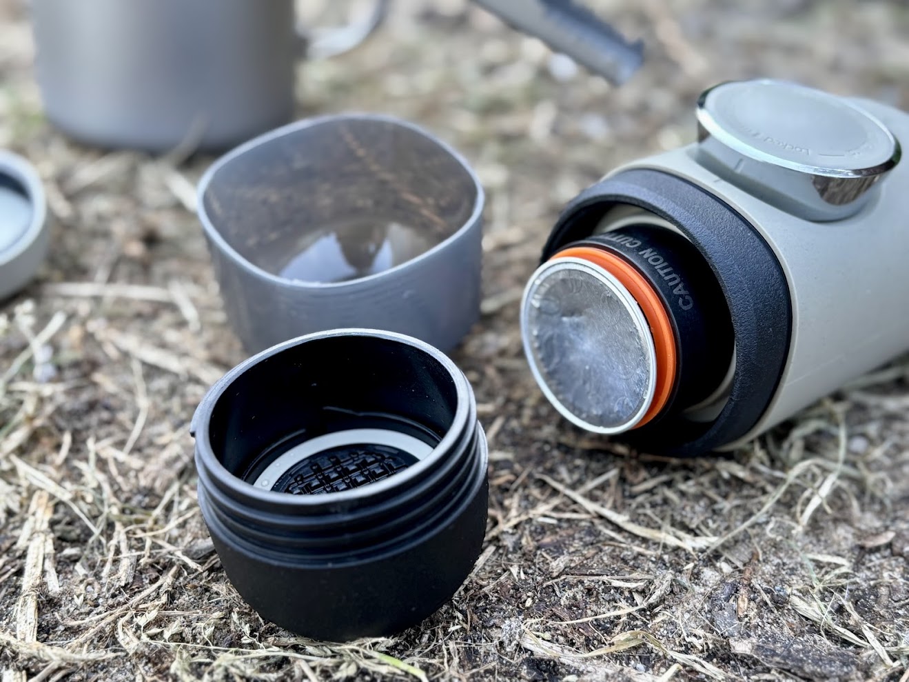 Simply drop an NS capsule into the head of the Minipresso NS2, add hot water to the integrated tank and start pumping