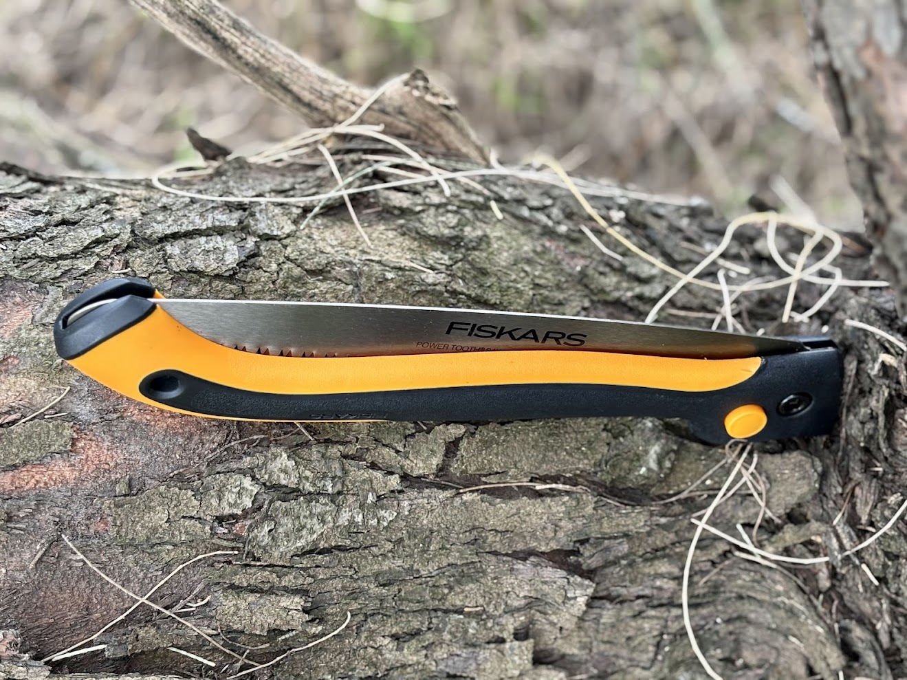The Fiskars folding saw strikes the perfect balance between power and portability