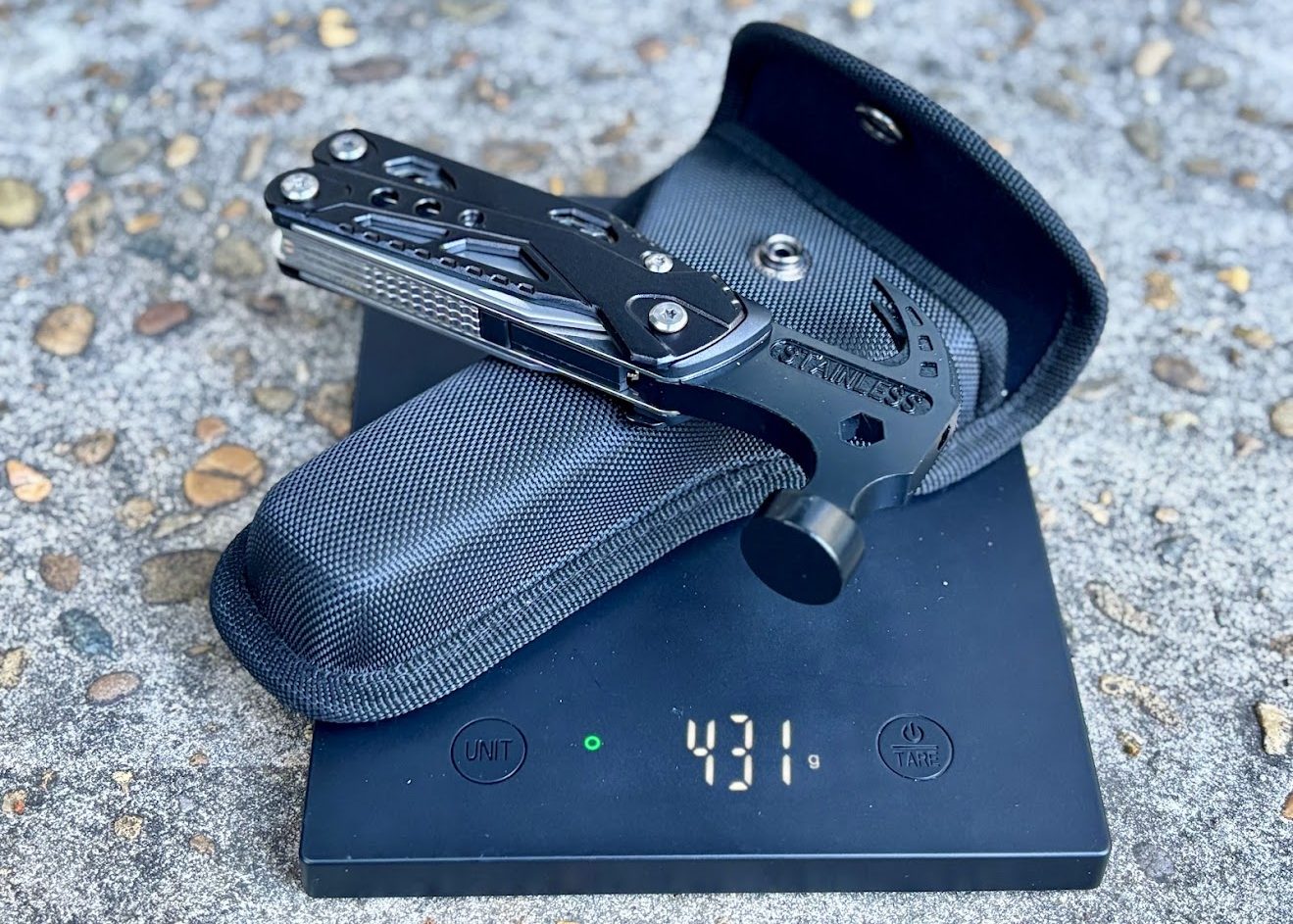 The Raxco multi tool​ hammer itself weighs 380 grams and 430 grams including carry pouch