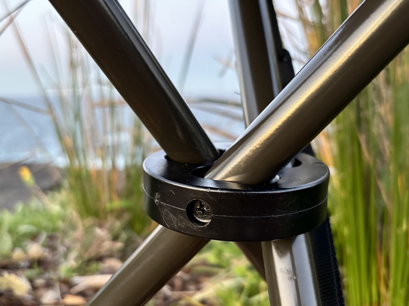 The Wanderer tripod stool frame is made from a powder-coated steel which makes it sturdy while keeping the weight down