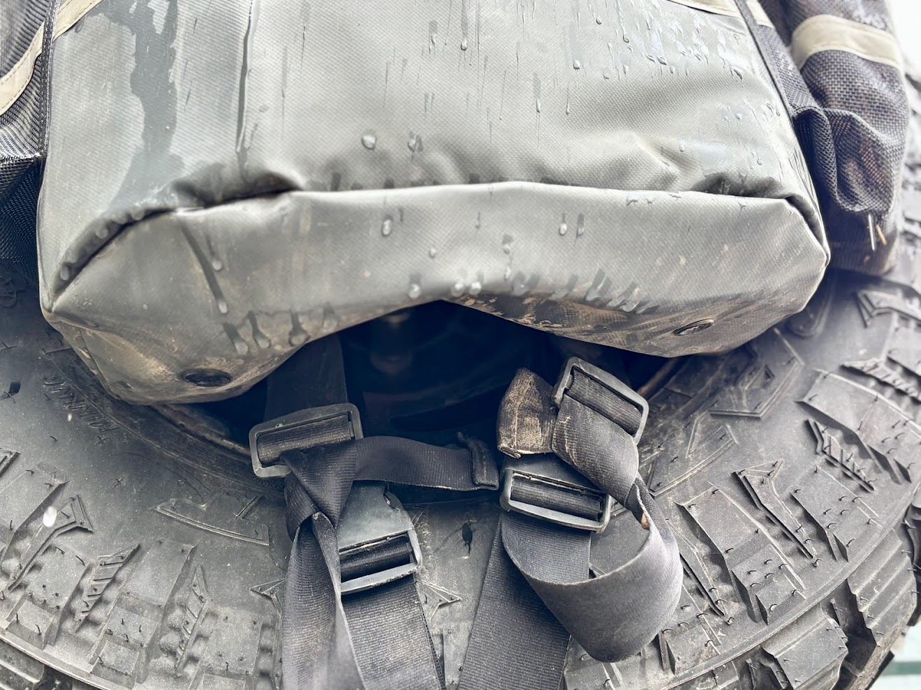 The drainage eyelets at the bottom cof the Bushranger rear wheel bin bag come in handy for a downpour or when storing wet gear