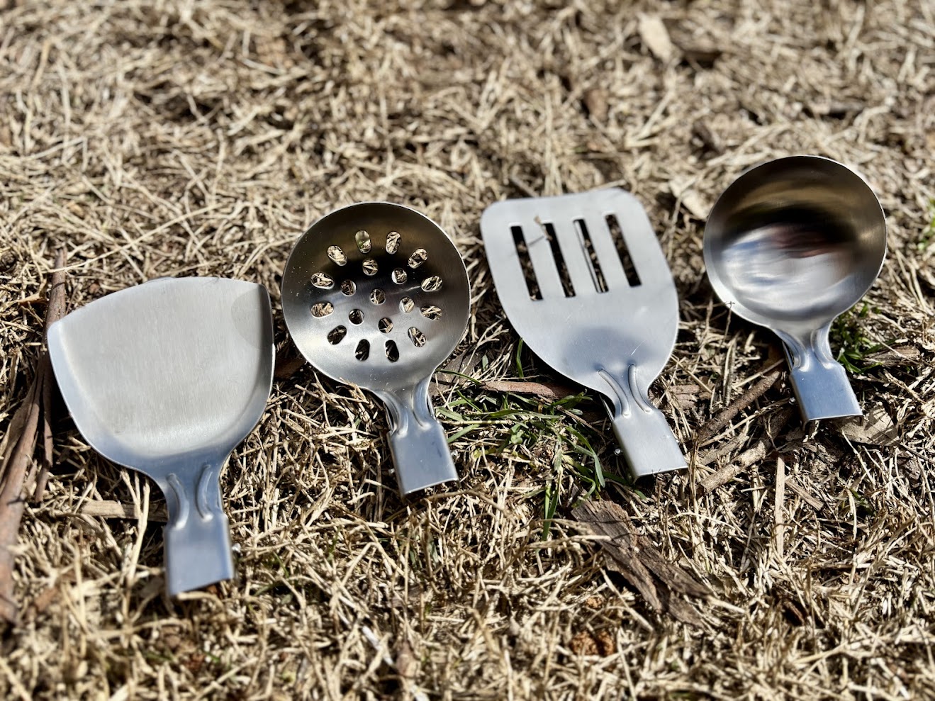 The folding camp utensils are made from high-quality, food-grade stainless steel which is strong, rust-resistant, and won’t react with food or leave a metallic taste
