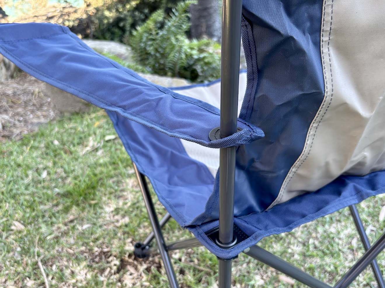 The frame of the BCF camp chair is constructed from 16mm powder-coated steel which gives it a satisfyingly solid feel