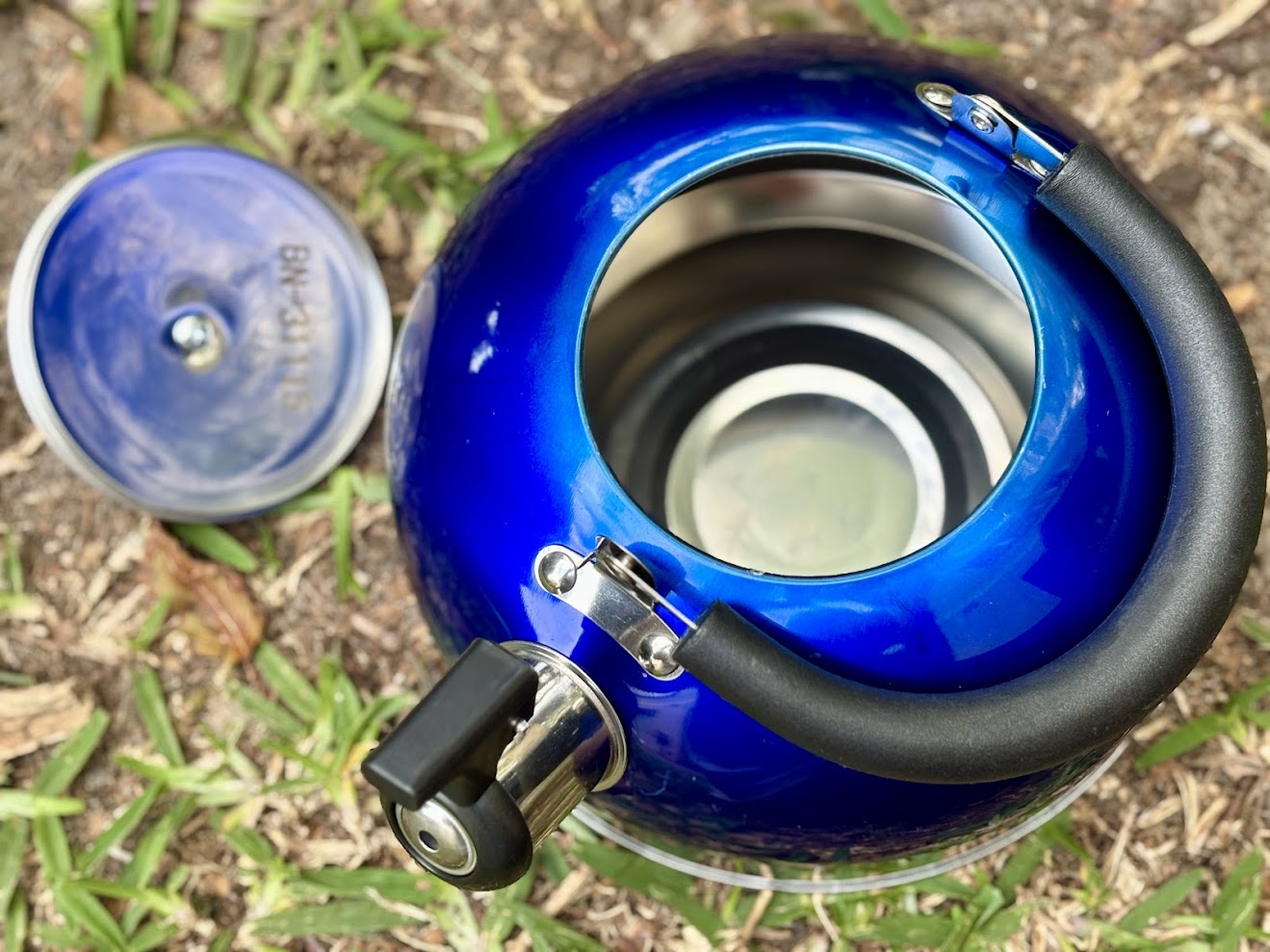 The generous 2 liter capacity of the Kings kettle is a plus when catering for larger groups