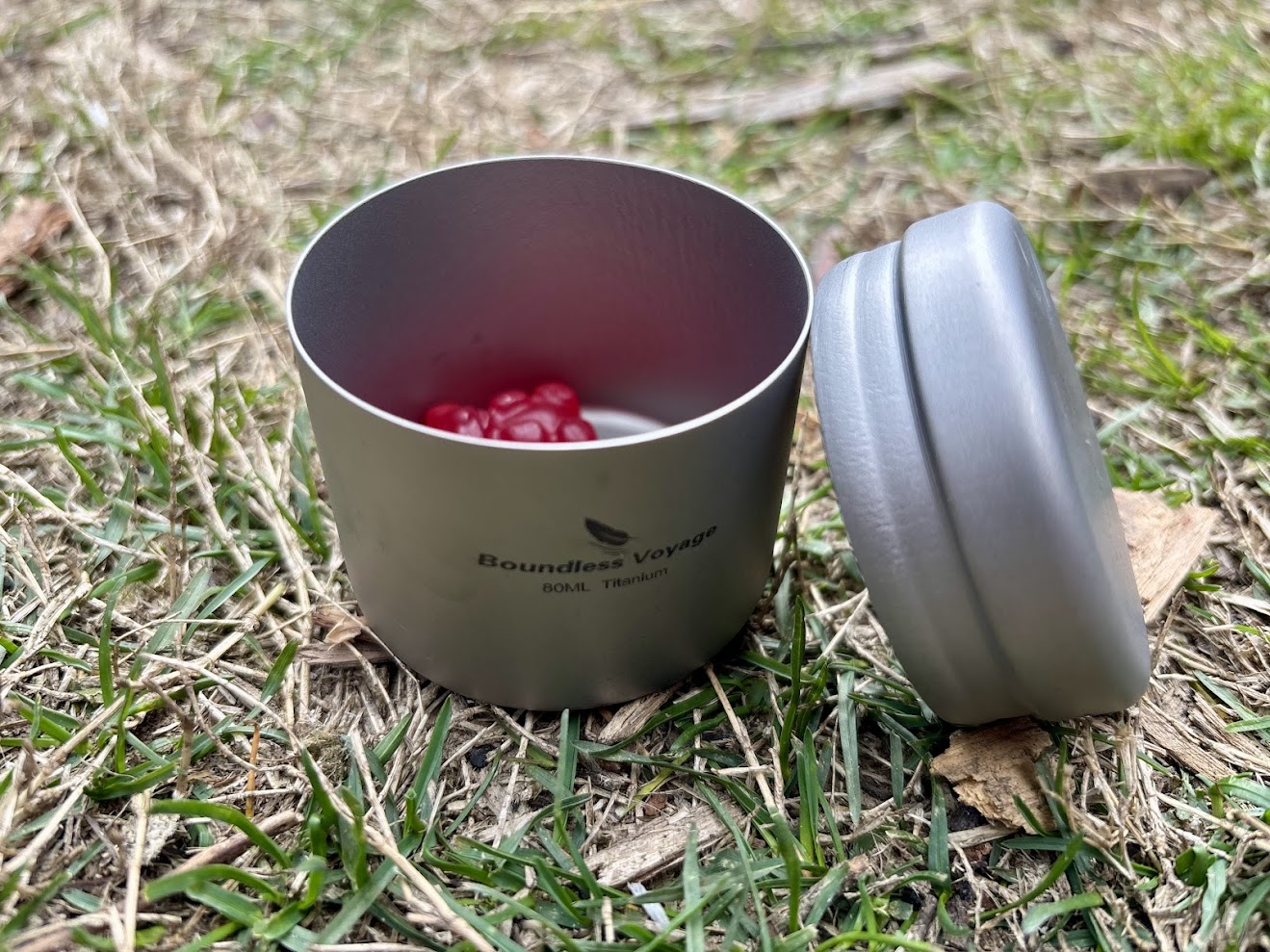 The push-on lid of the Boundless Voyage titanium canister provides excellent protection against dust and dirt