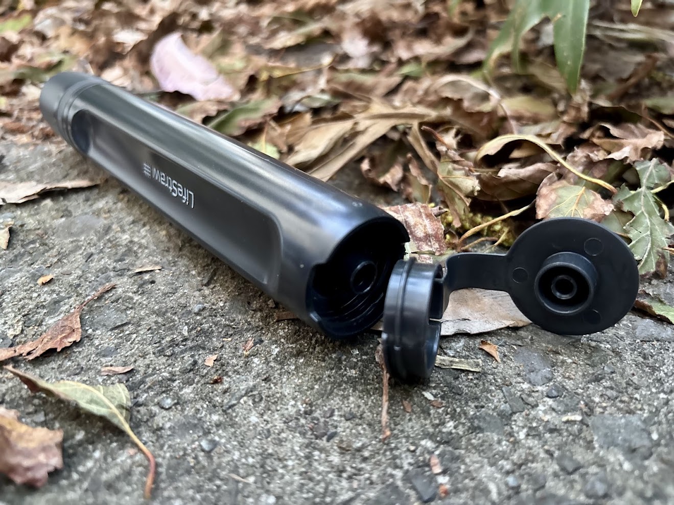 The removable threaded bottom cap on the Lifestraw Peak Series means the straw attaches to bottles and gravity hoses