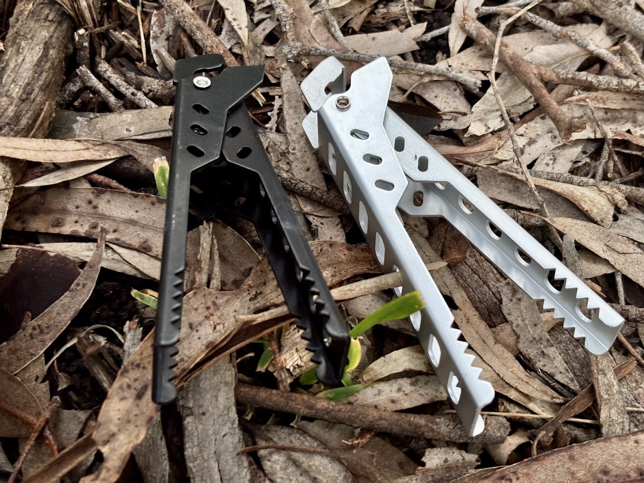 These aluminium camping pot lifter​s are truly feather-light at a mere 30 grams