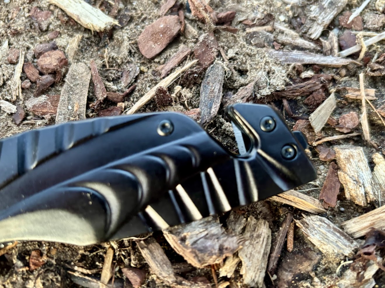 This Raxco knife comes with a build-in rope cutter and glass breaker