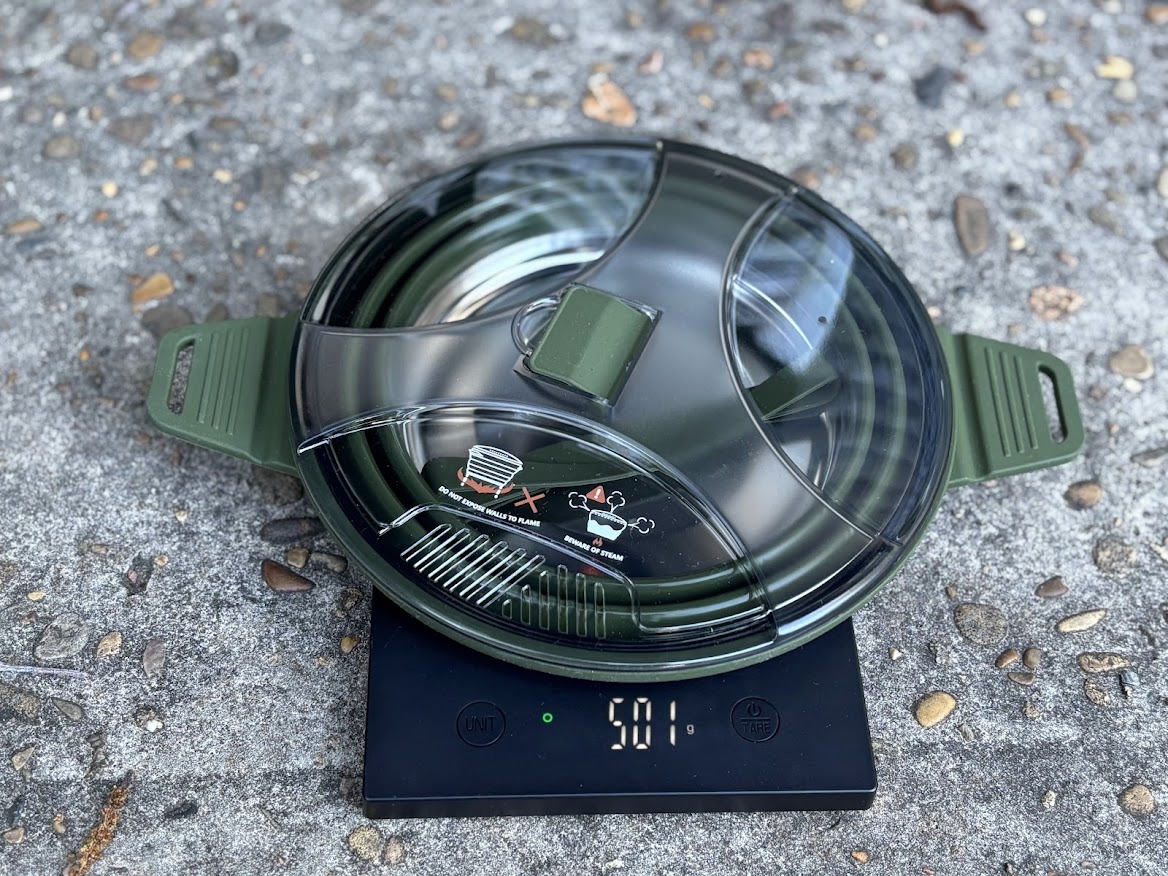 This collapsible cooking pot​ with 2.5l capacity weighs about half a kilo