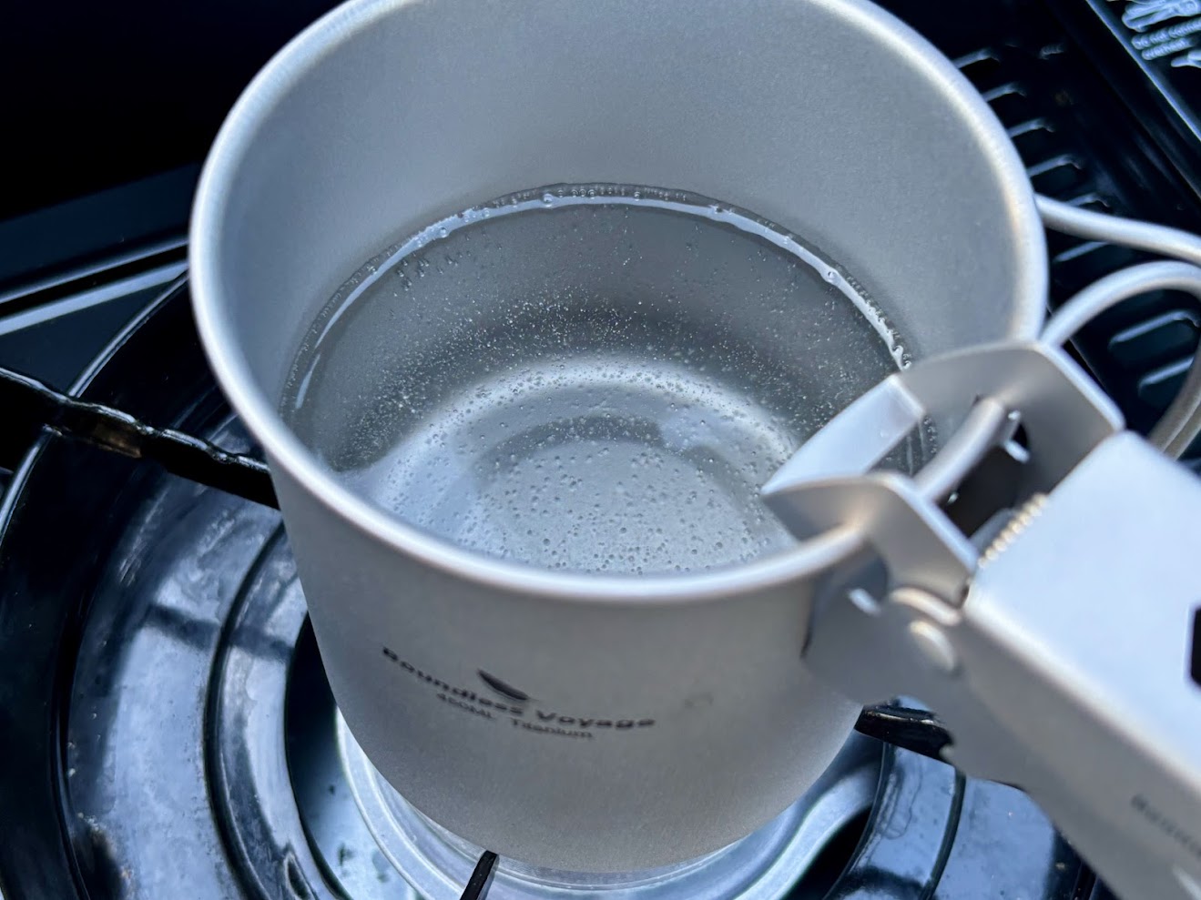 This titanium cup has a high resistance to extreme low and high temperatures so you can use it to boil water directly on the stove or fire
