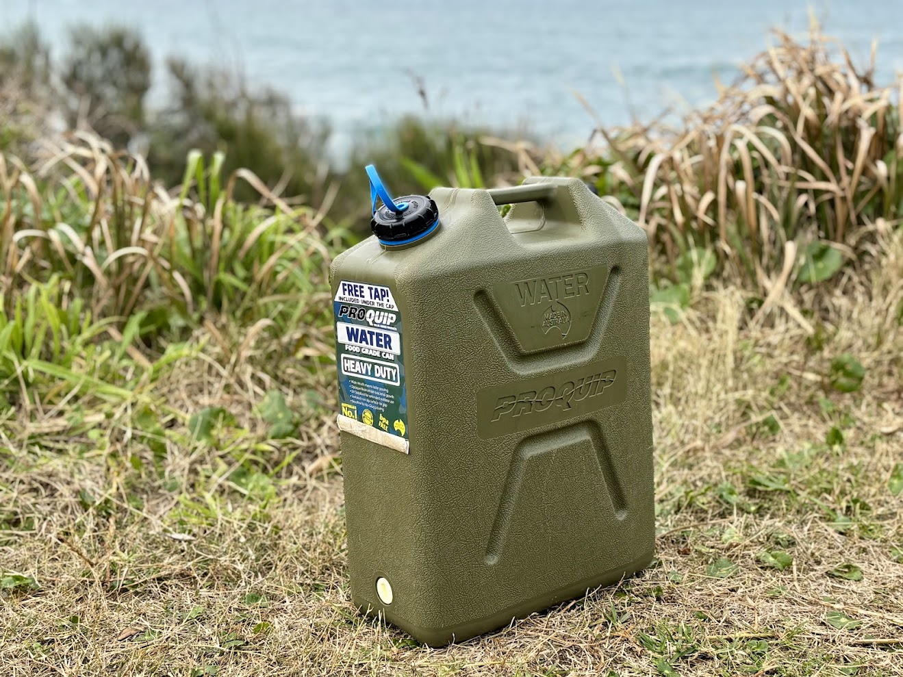 When empty the ProQuip 22l water jerry can is very light at around 2kg