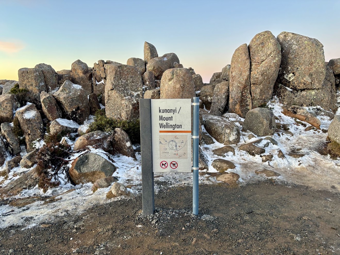 Arriving just in time at Kunanyi to watch the Mount Wellington sunset