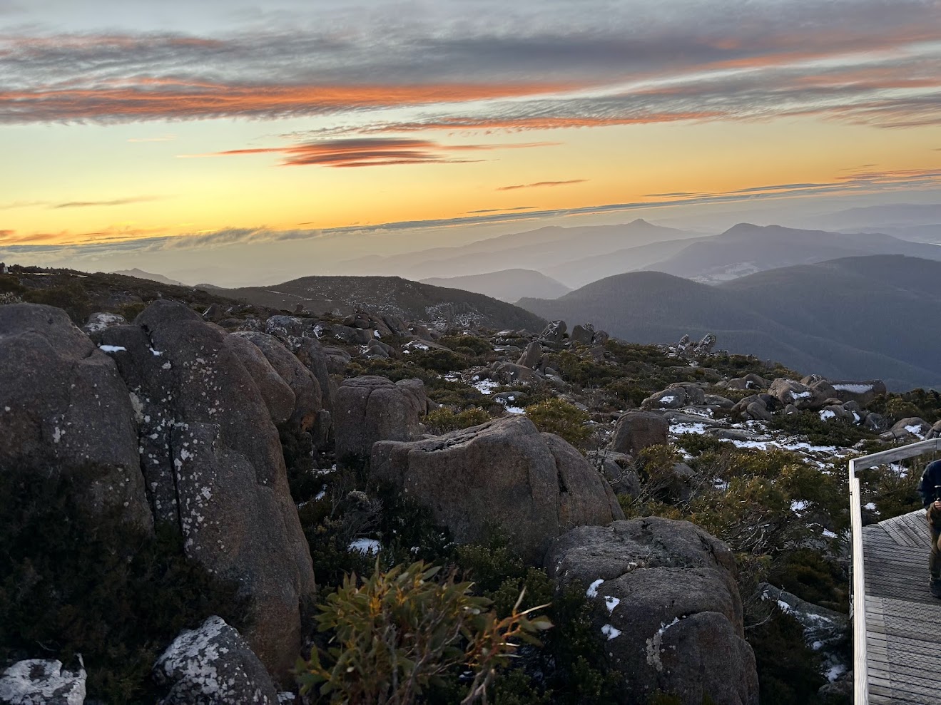 Rising 1,271 meters above sea level, Mount Wellington lookout offers panoramic views of the city, the Derwent River, and the sprawling wilderness of southern Tasmania