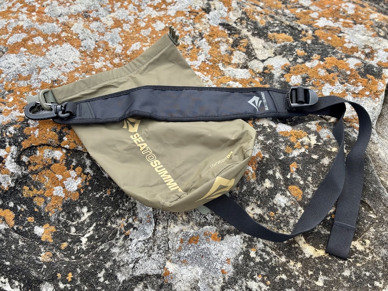 Sea to Summit uses strong woven nylon webbing for the main sling strap which resist stretching and provides excellent support
