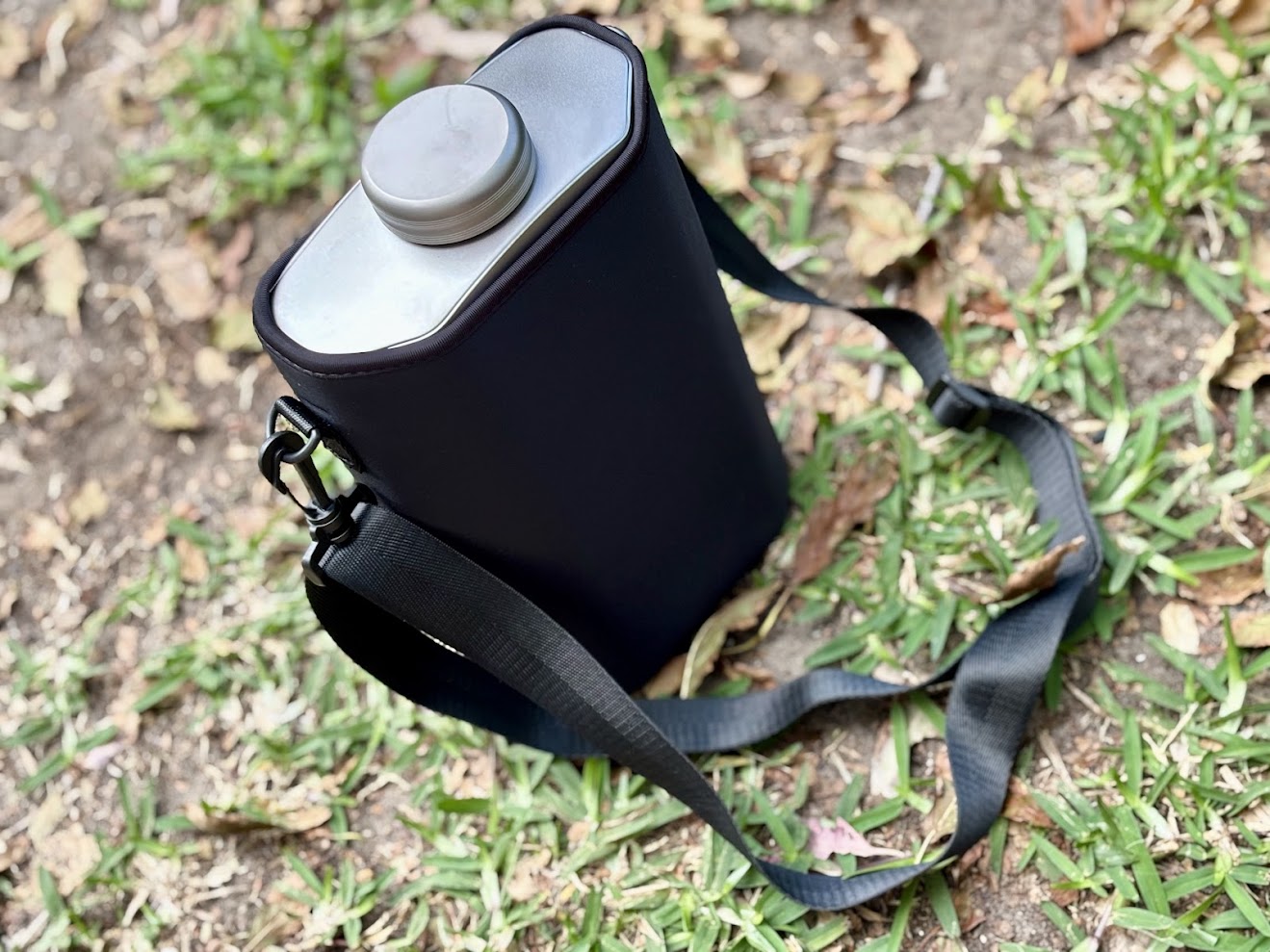 The Boundless Voyage Titanium Water Bottle with 2.5L capacity comes inside a great sturdy nylon sleeve which includes an adjustable strap