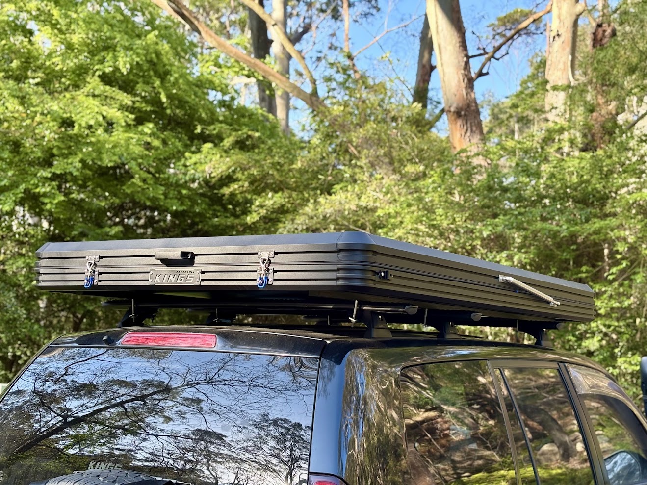 The Kings Grand Tourer Lite RTT looks incredibly sleek sitting on the roof with an external height measuring only 180 mm