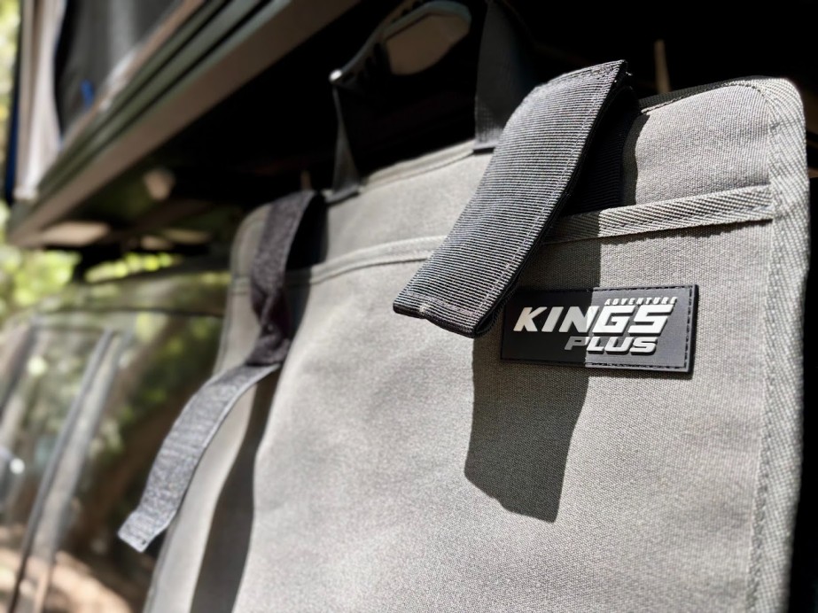 The Kings Plus line uses a grey 370GSM canvas material for this hanging caddy, which is highly resistant to abrasion and tough against snags