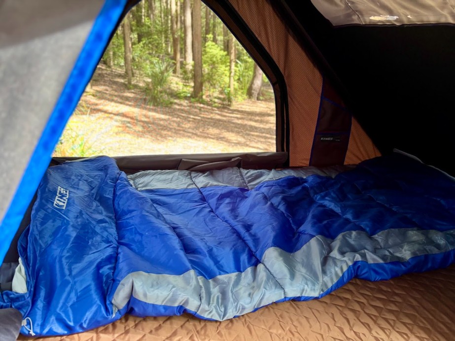 The Kings sleeping bags fit easiliy in the Kings Grand Tour Lite Rooftop Tent that (measuring 2.1 meter length) and still closes