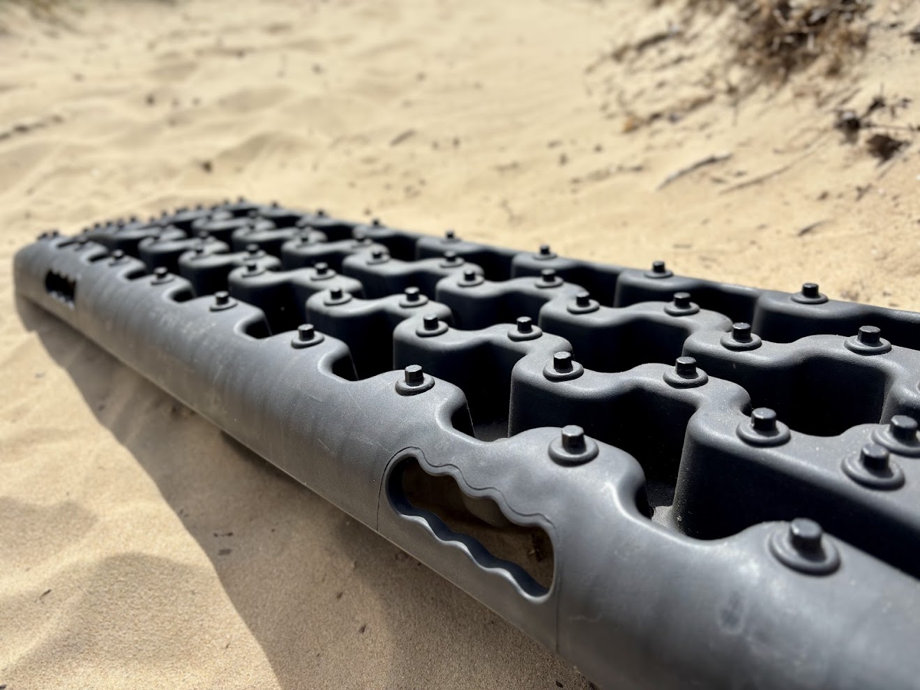 The Xbull recovery tracks​ are 910mm long which is a great balance between solid traction and being portable