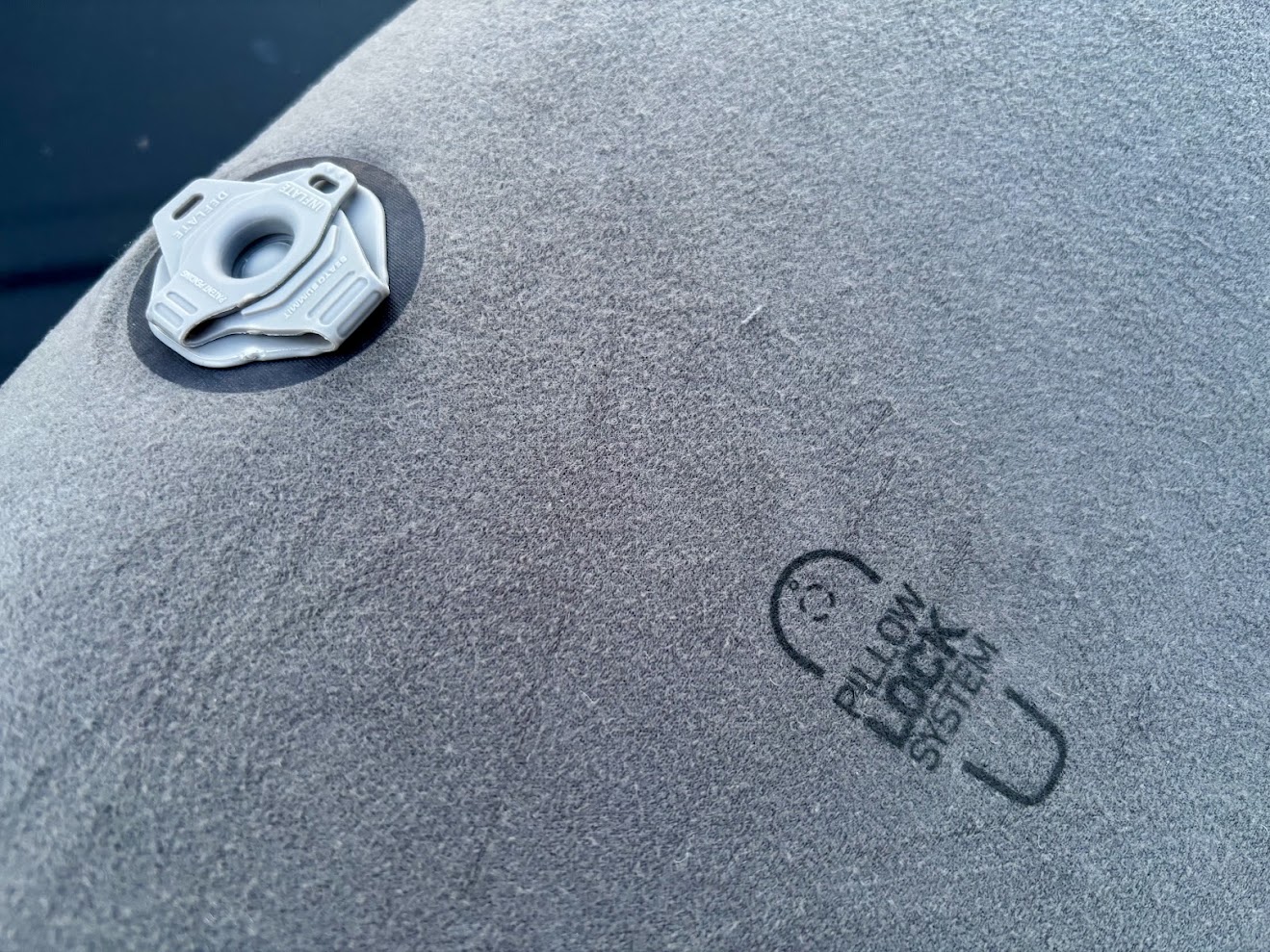 The patented double valve on the Sea to Summit Aeros premium pillow​ is a standout feature which allows for super fast inflation and deflation