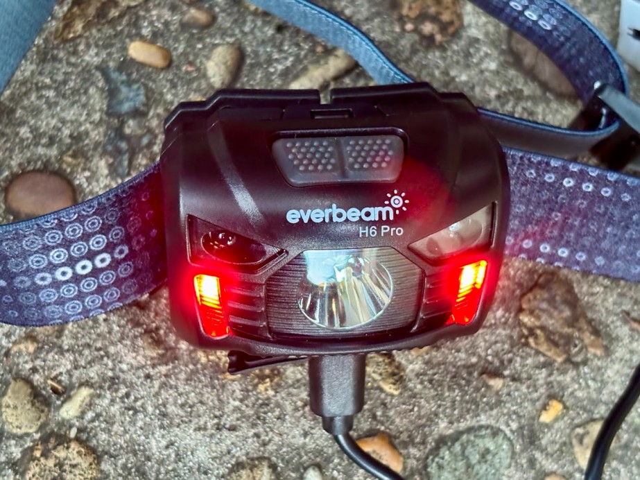 The red light mode on the Everbeam H6 Pro can run for up to 20 hours for low-impact tasks around the campsite