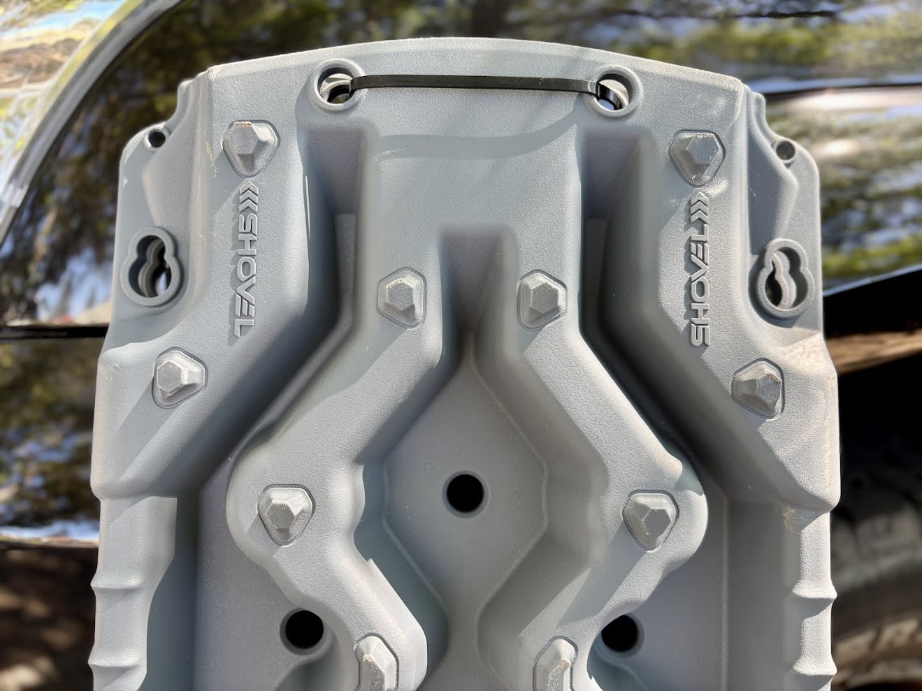 The tooth profile of the TRED GT Recovery Boards is aggressive and varied which helps the teeth also bite into more smooth tyres
