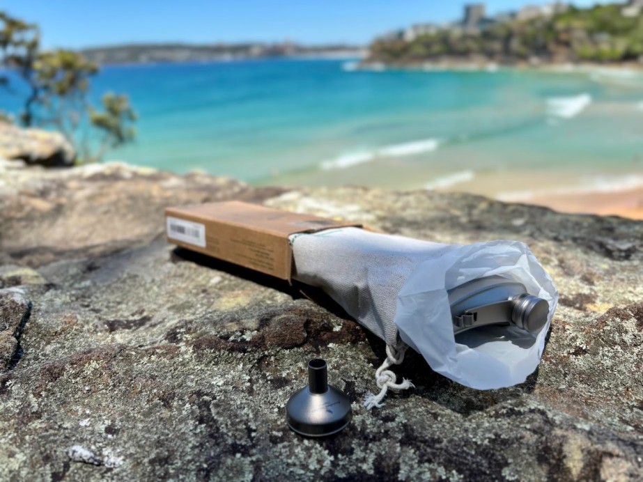 The Boundless Voyage Titanium Flask comes sturdily packed and included a durable storage pouch