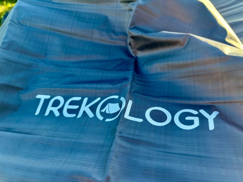 The Trekology Aluft UL80 sleeping mat is constructed from a strong durable 40D nylon with a premium water-resistant coating