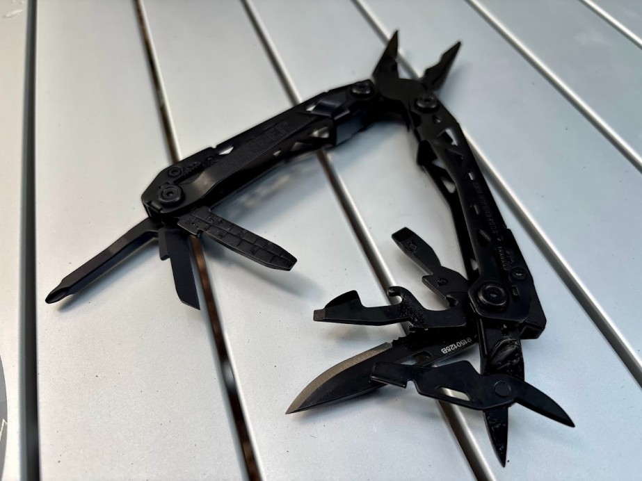 The combination blade (plain and serrated) on the Gerber Suspension NXT measures 5.7 cm which is small but perfectly adequate for many camp tasks