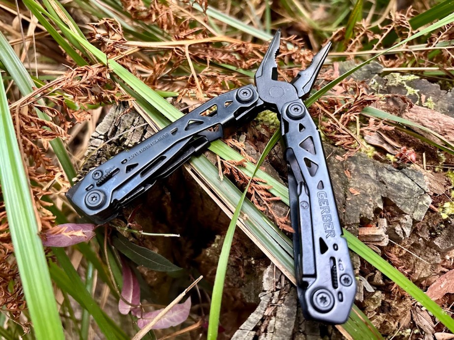 The open-frame design of the Gerber suspension NXT keeps dirt and debris from accumulating